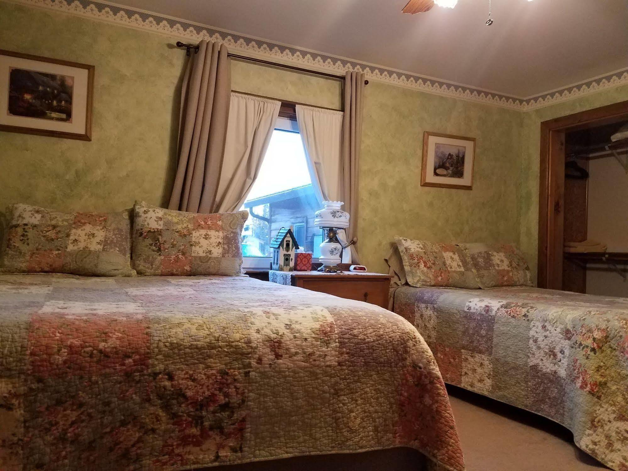 Denali Touch Of Wilderness B&B 힐리 외부 사진